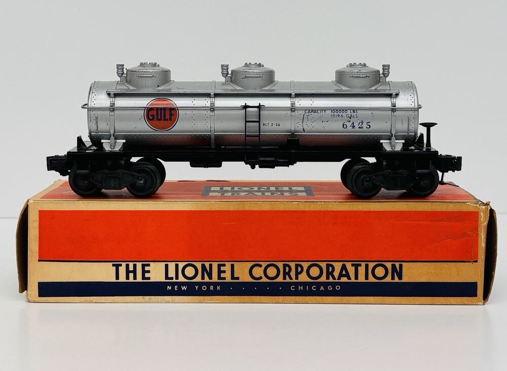 Lionel Postwar Gulf Oil Triple 3 Dome Tank Car 6425 w/ Original Box